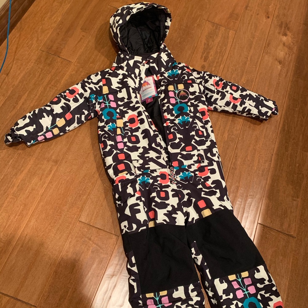 Kids burton snow suit